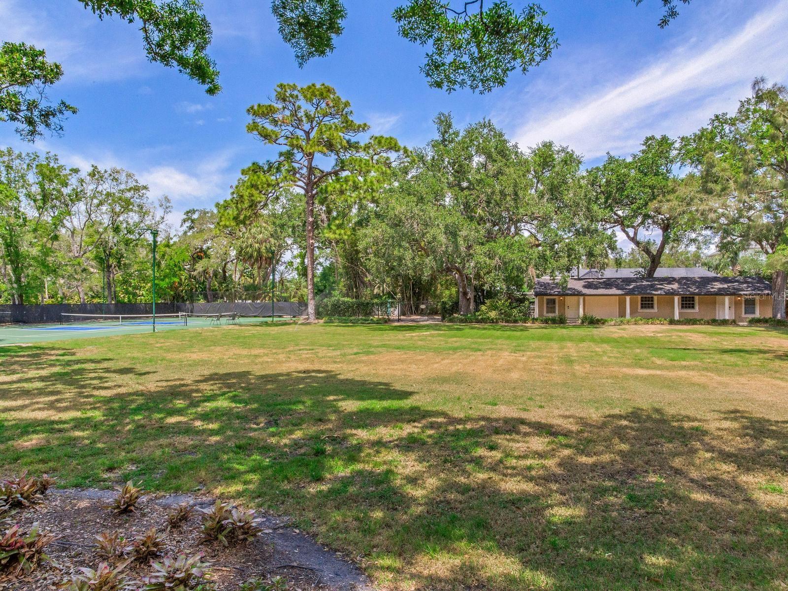 HENDERSON BEACH - Residential