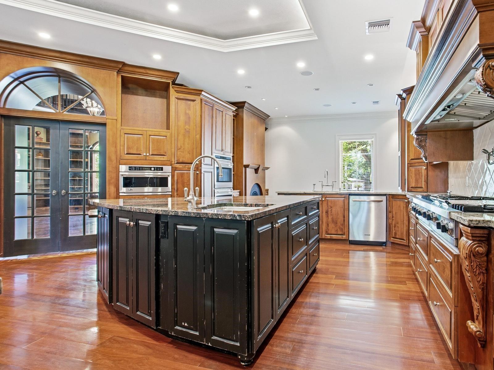 HENDERSON BEACH - Residential