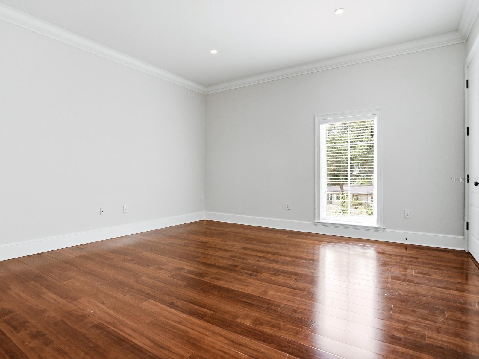 HENDERSON BEACH - Residential