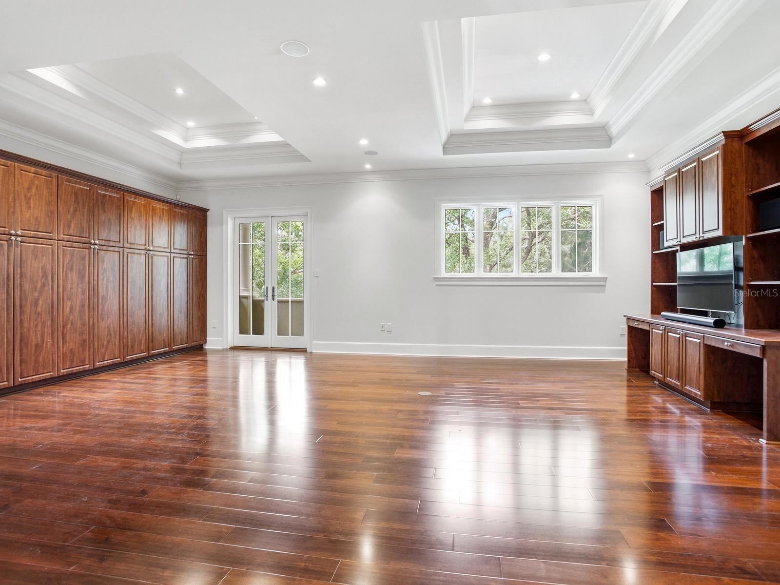 HENDERSON BEACH - Residential