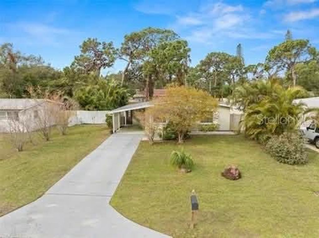 Photo of 1713 59th Street S, Gulfport, FL 33707 (MLS # TB8471565)