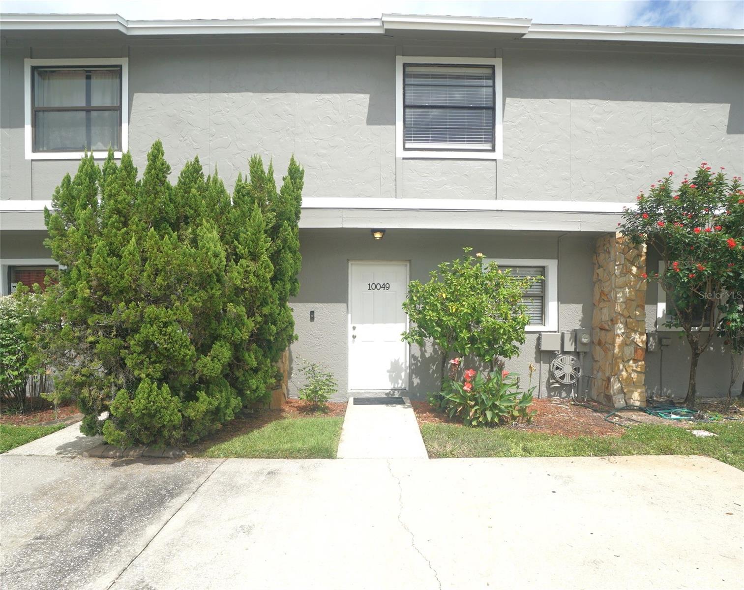 CARROLLWOOD OAKS - Residential Lease