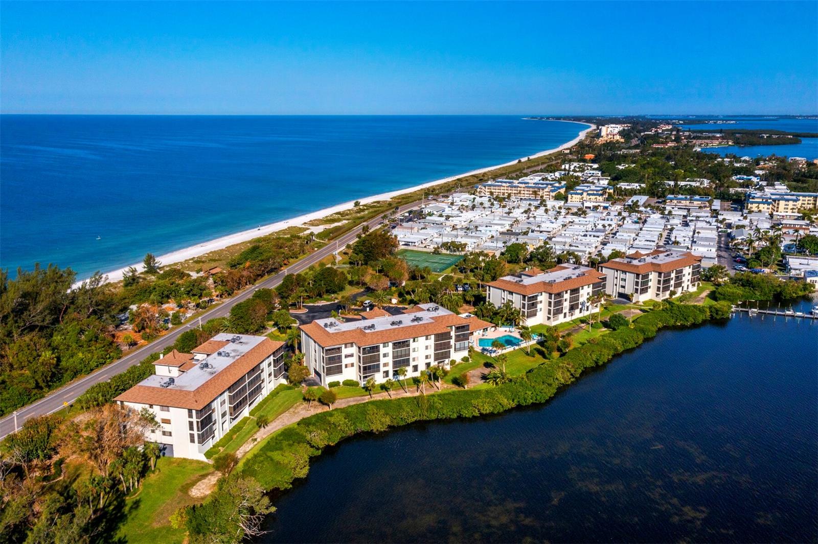 BUTTONWOOD COVE - Residential