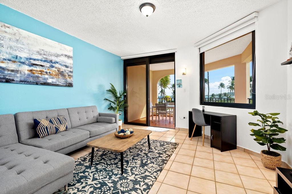 CRESCENT BEACH - Residential