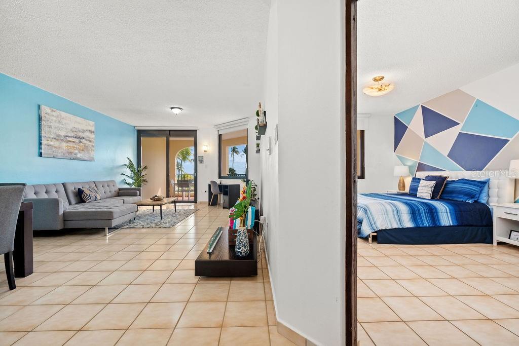 CRESCENT BEACH - Residential
