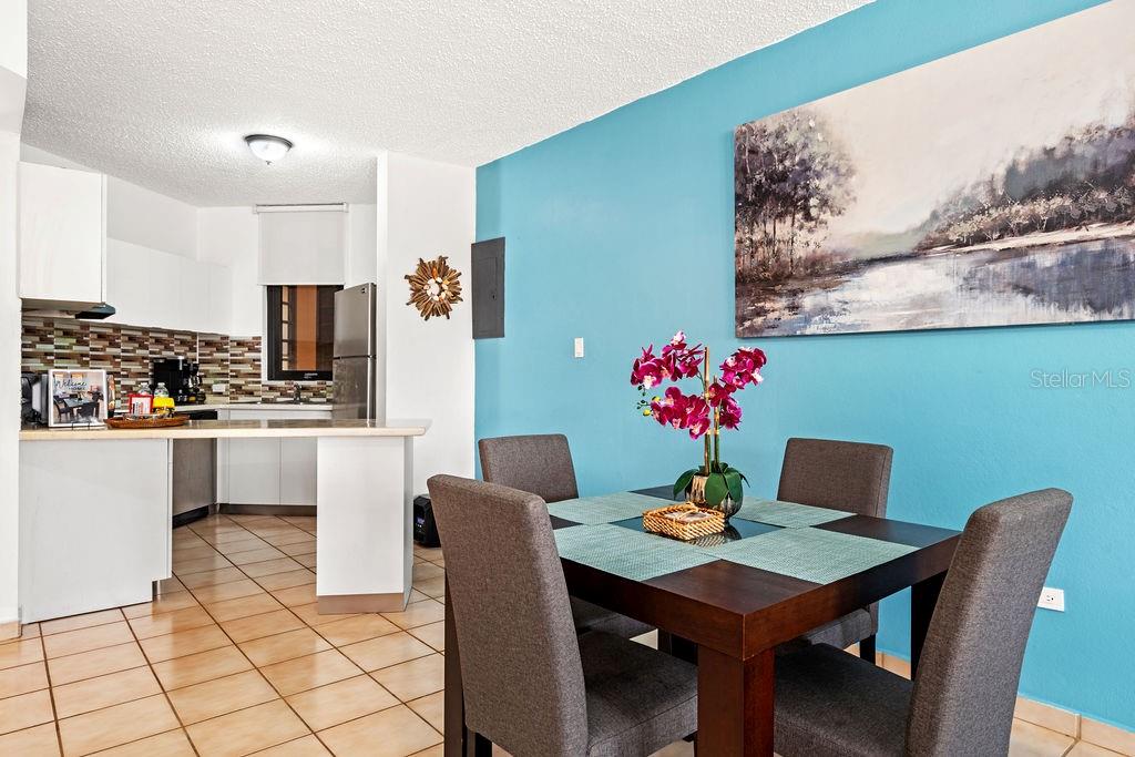 CRESCENT BEACH - Residential