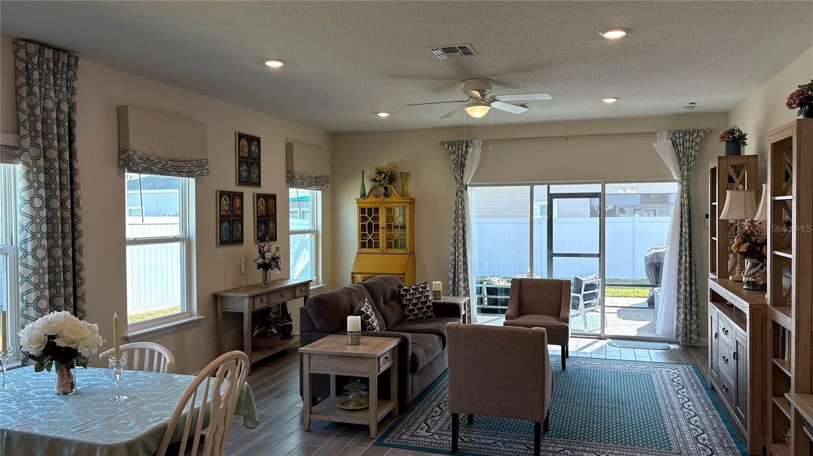 LIBERTY VILLAGE - Residential