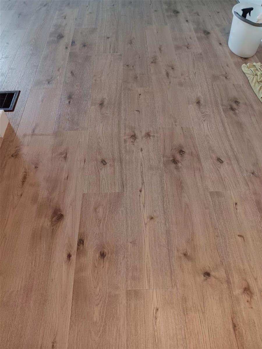 HEARTY HOST LAKE RESORT - Residential