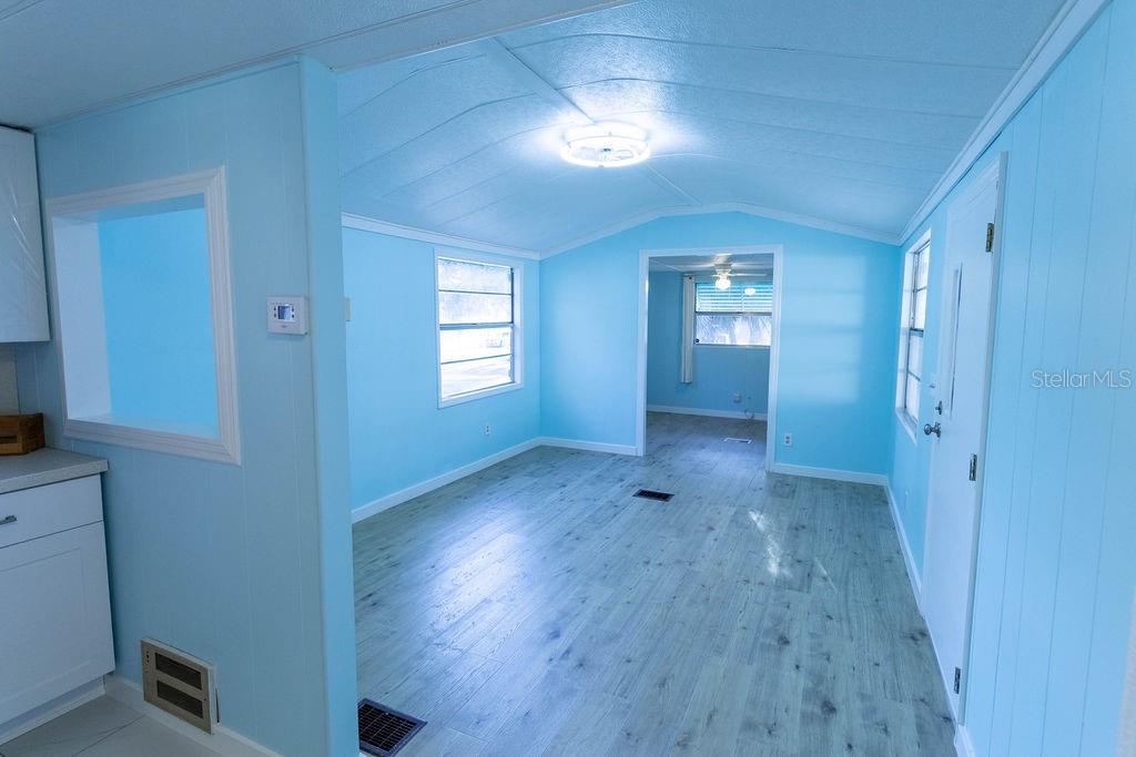 HEARTY HOST LAKE RESORT - Residential