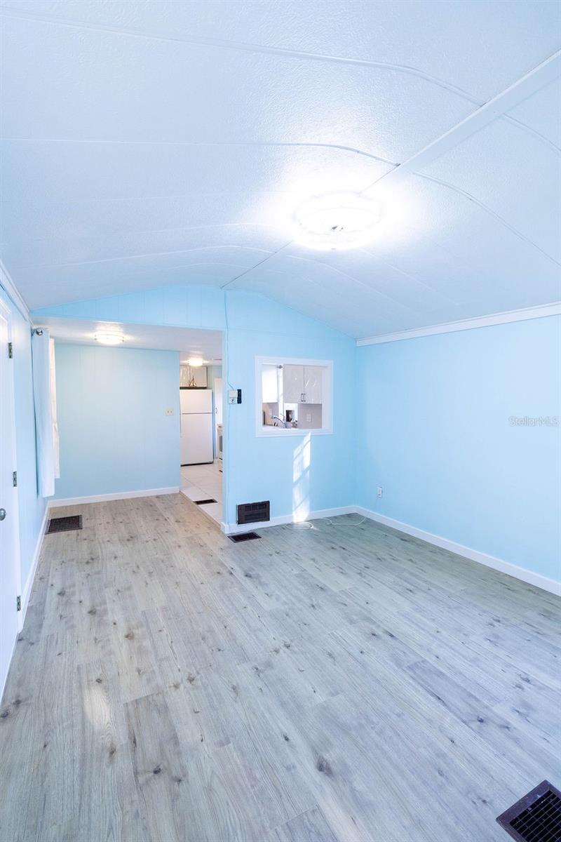 HEARTY HOST LAKE RESORT - Residential