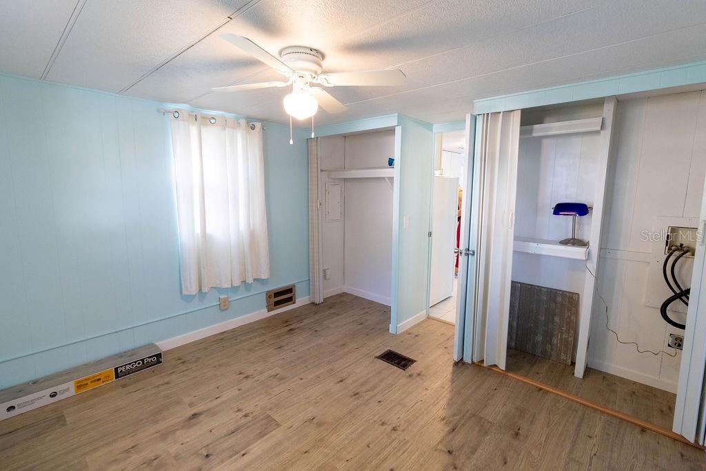 HEARTY HOST LAKE RESORT - Residential