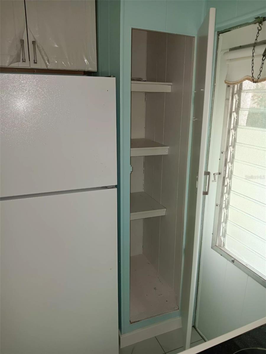 HEARTY HOST LAKE RESORT - Residential