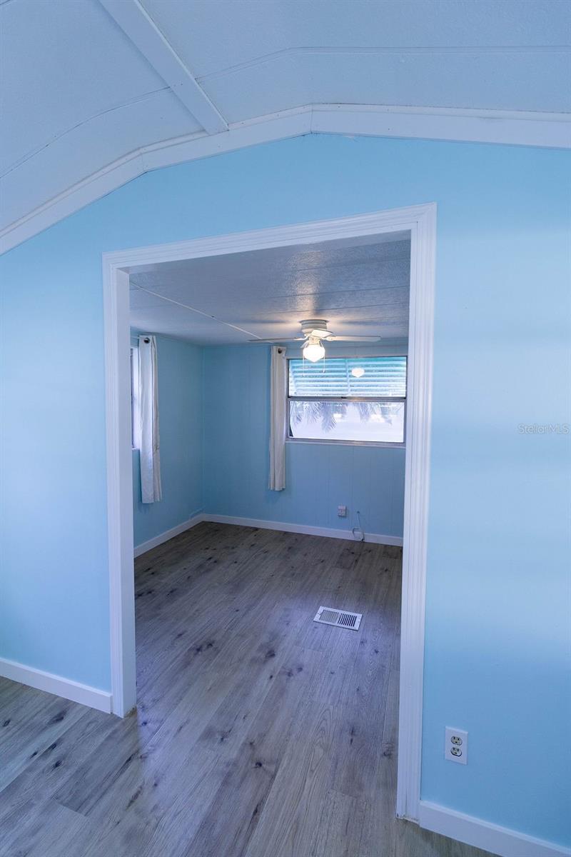 HEARTY HOST LAKE RESORT - Residential