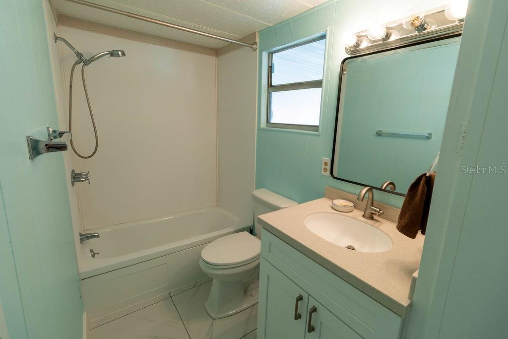 HEARTY HOST LAKE RESORT - Residential