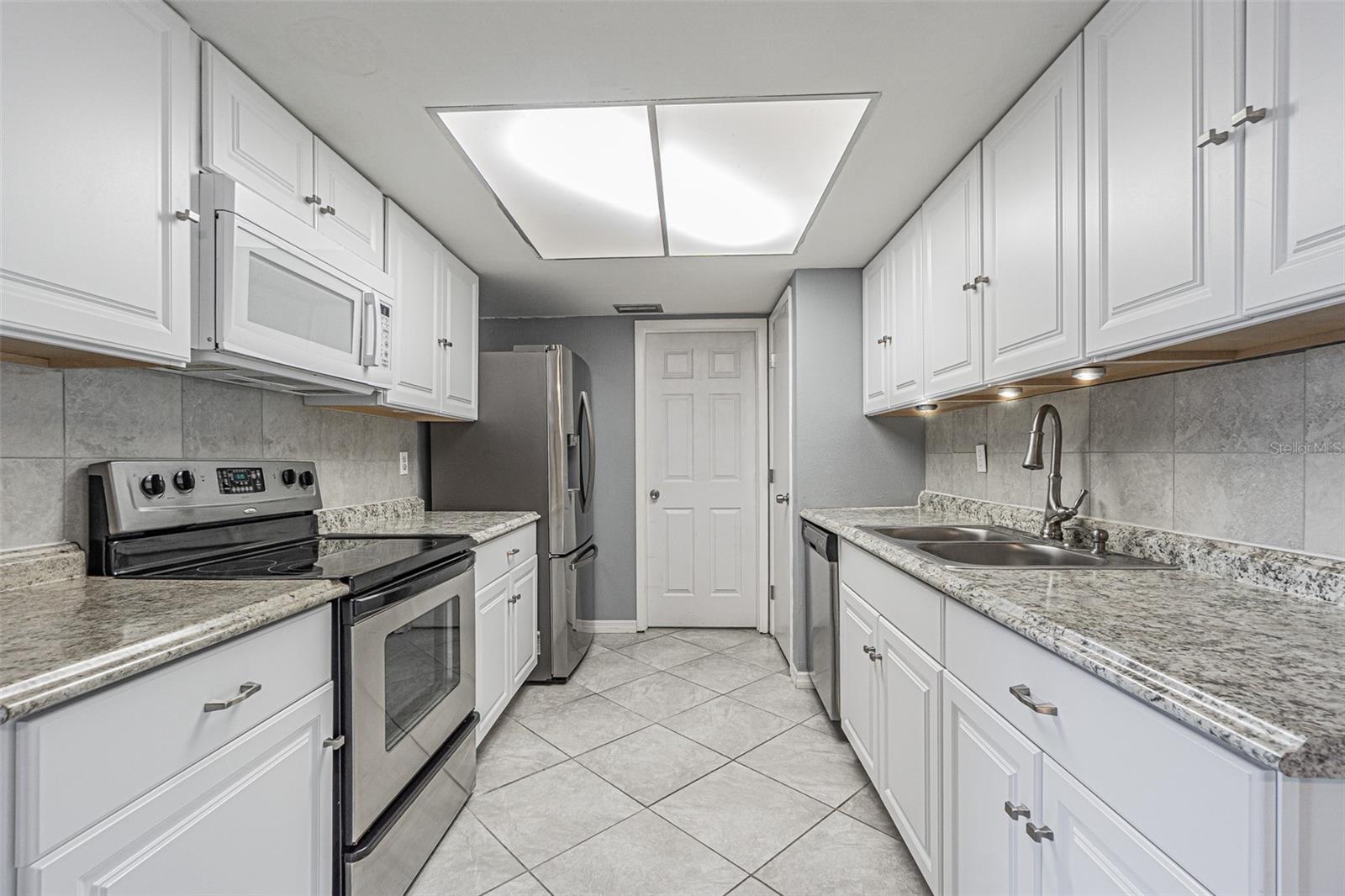 SPRING HILL - Residential Lease