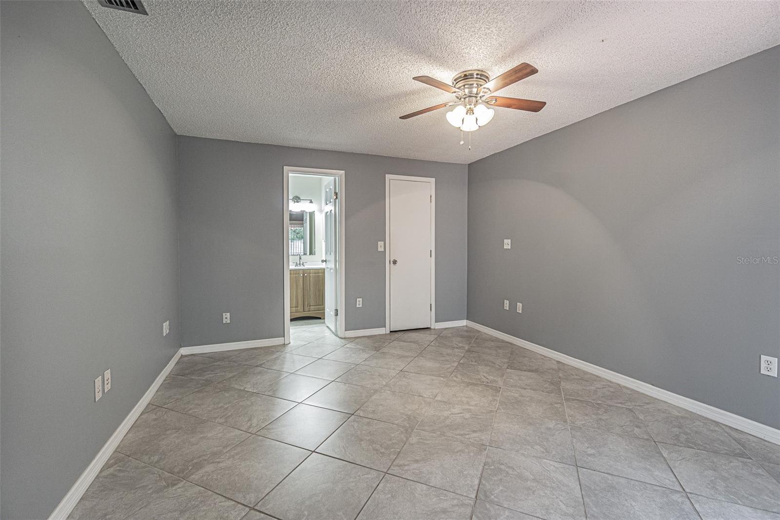 SPRING HILL - Residential Lease