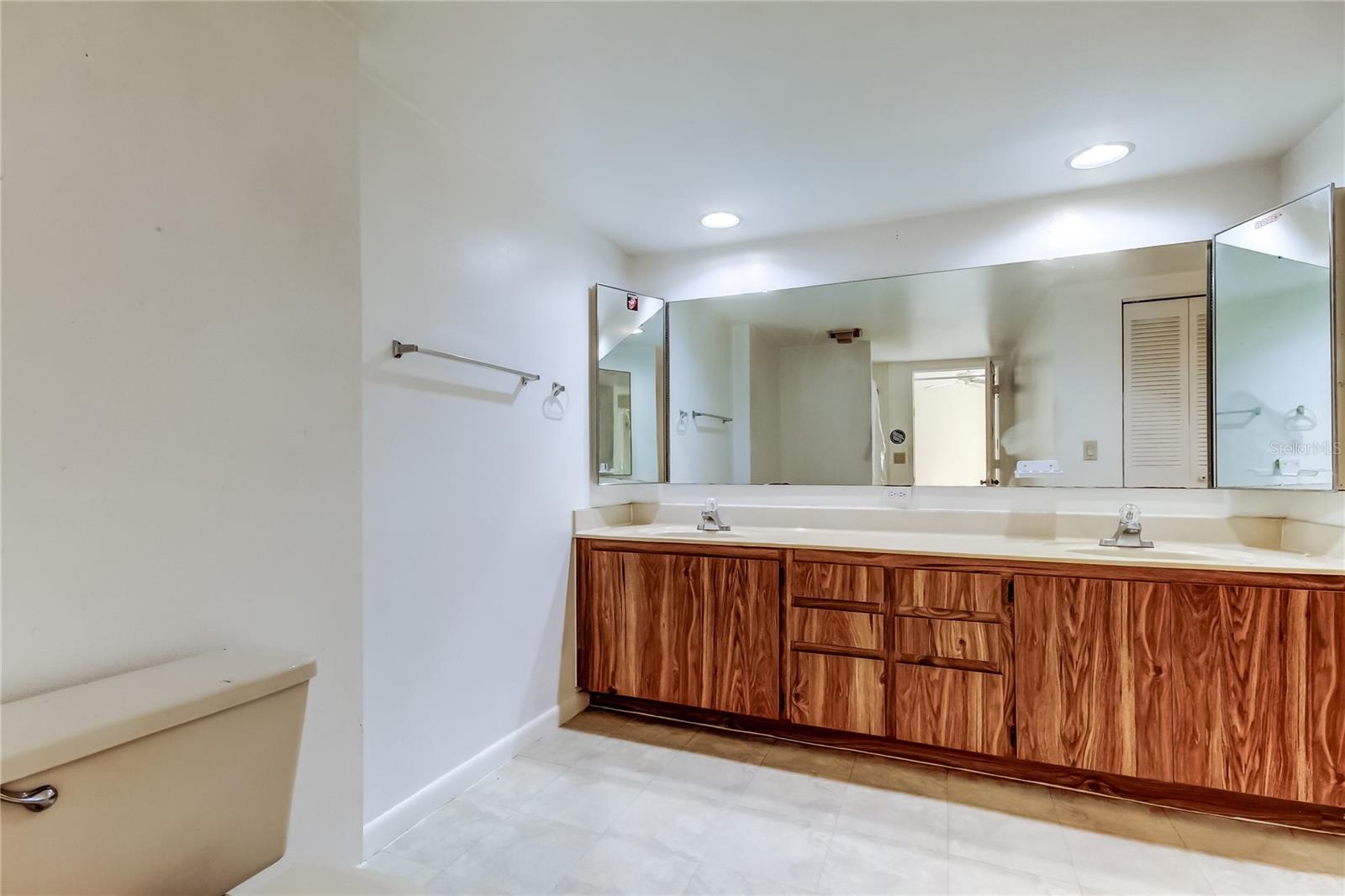 WEDGE WOOD OF PALM HARBOR - Residential