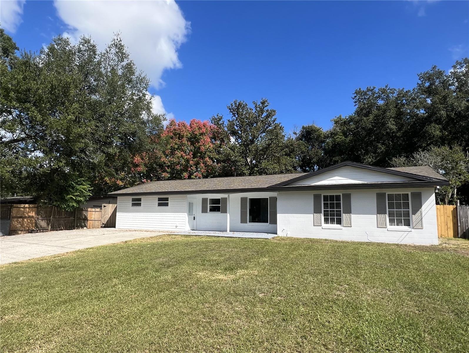 LAKE BRANTLEY HILLS - Residential