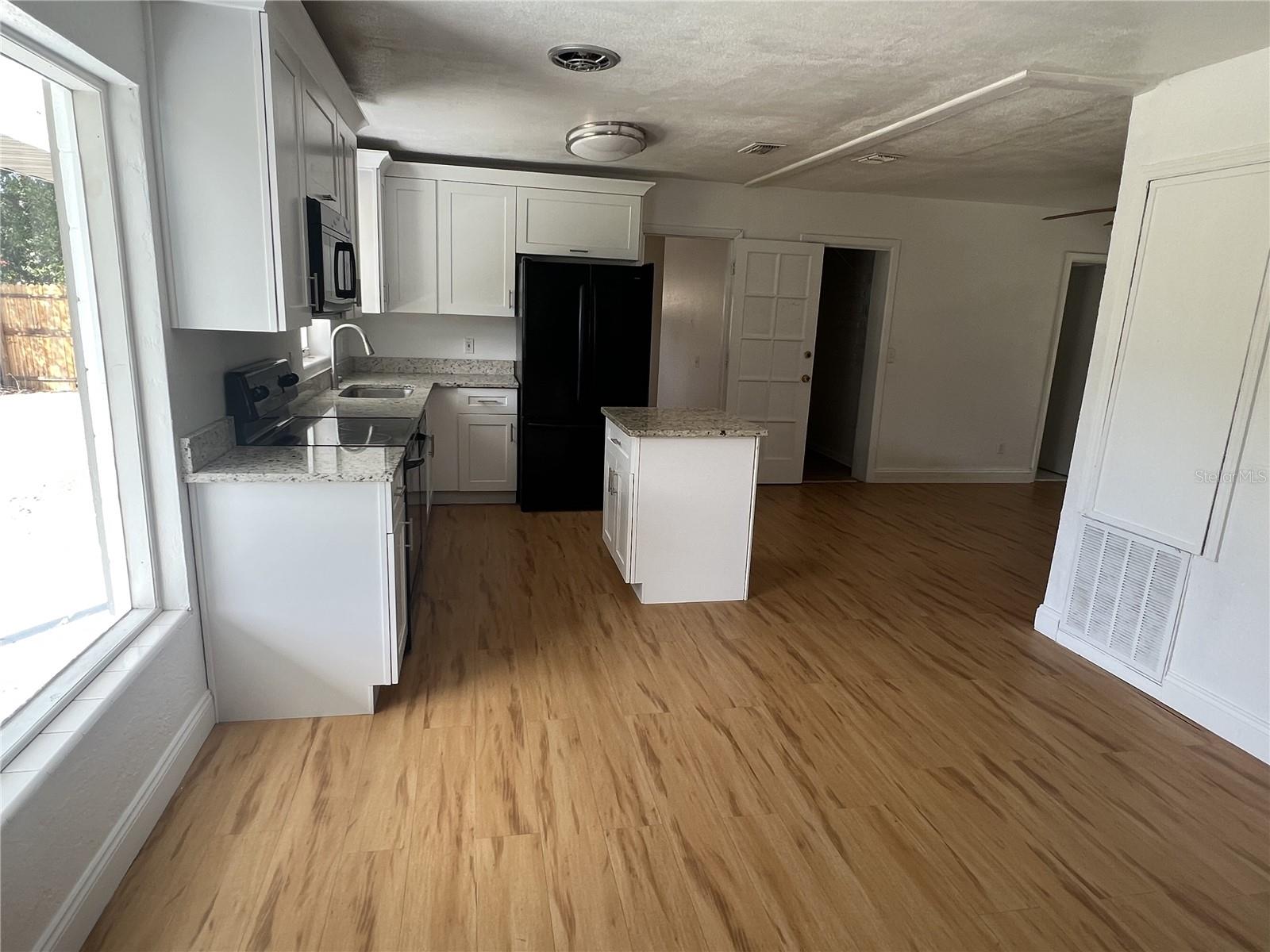 LAKE BRANTLEY HILLS - Residential