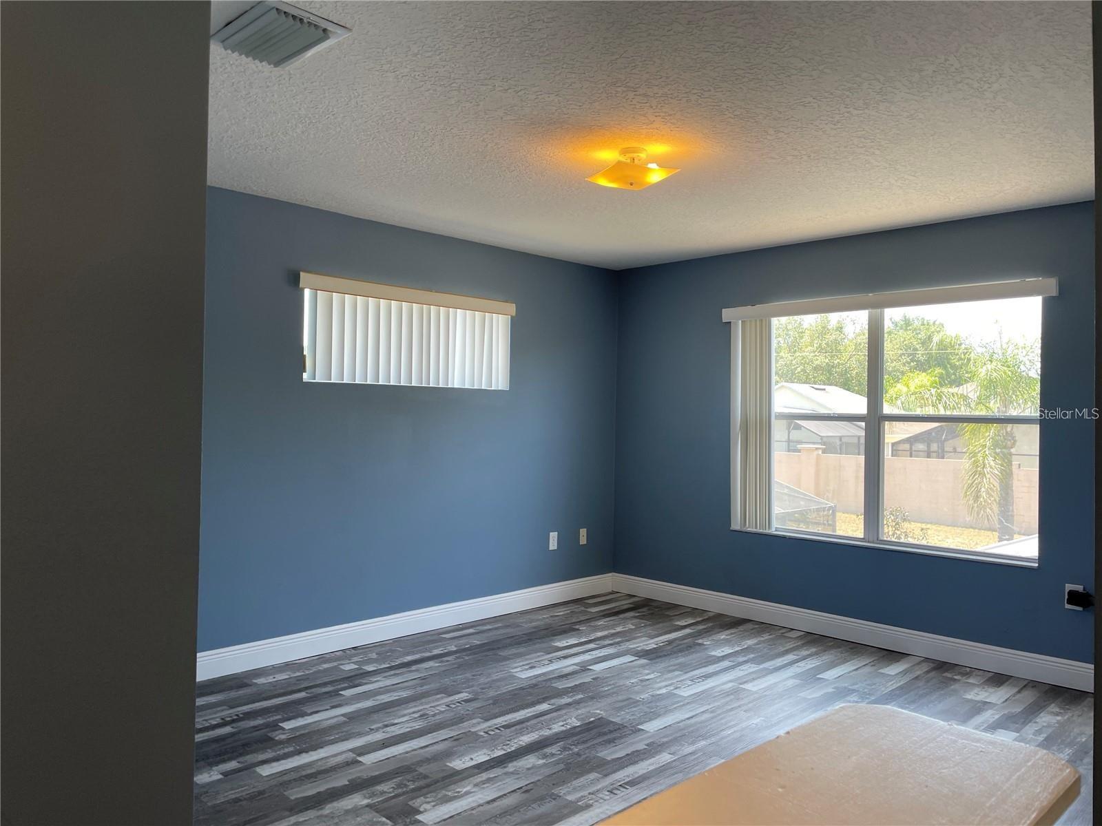 CALABAY PARC AT TOWER LAKE - Residential