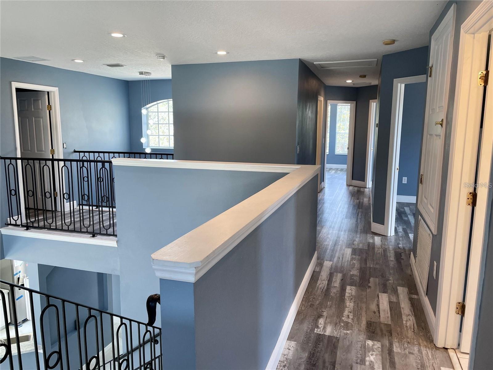 CALABAY PARC AT TOWER LAKE - Residential