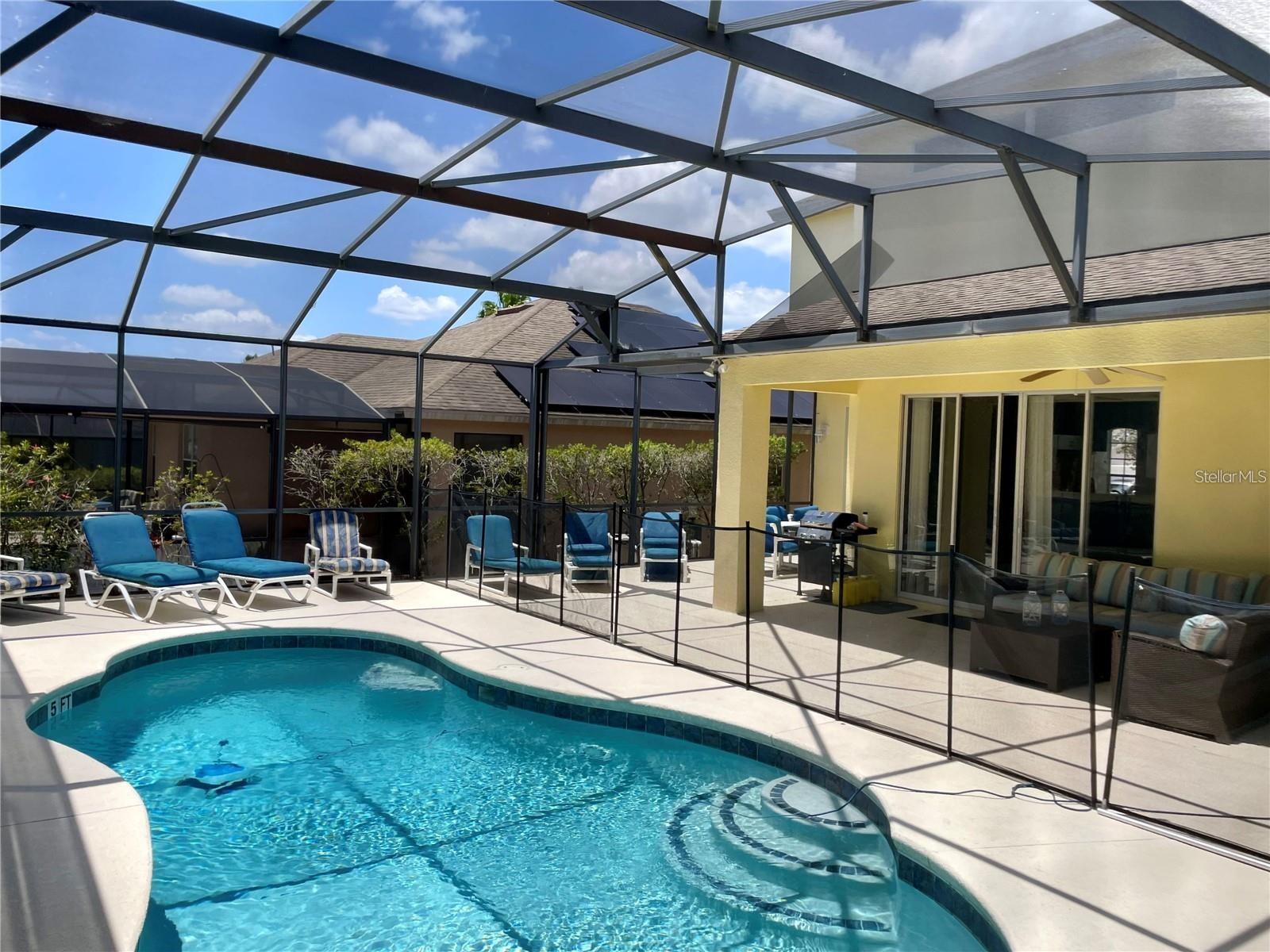 CALABAY PARC AT TOWER LAKE - Residential
