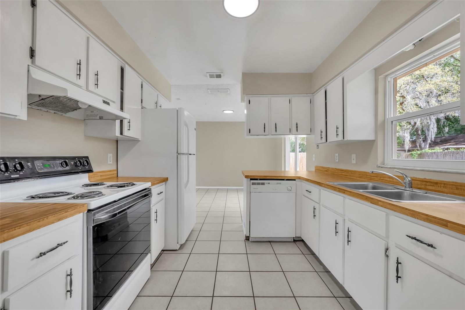 BEL AIRE HILLS UNIT 2 - Residential