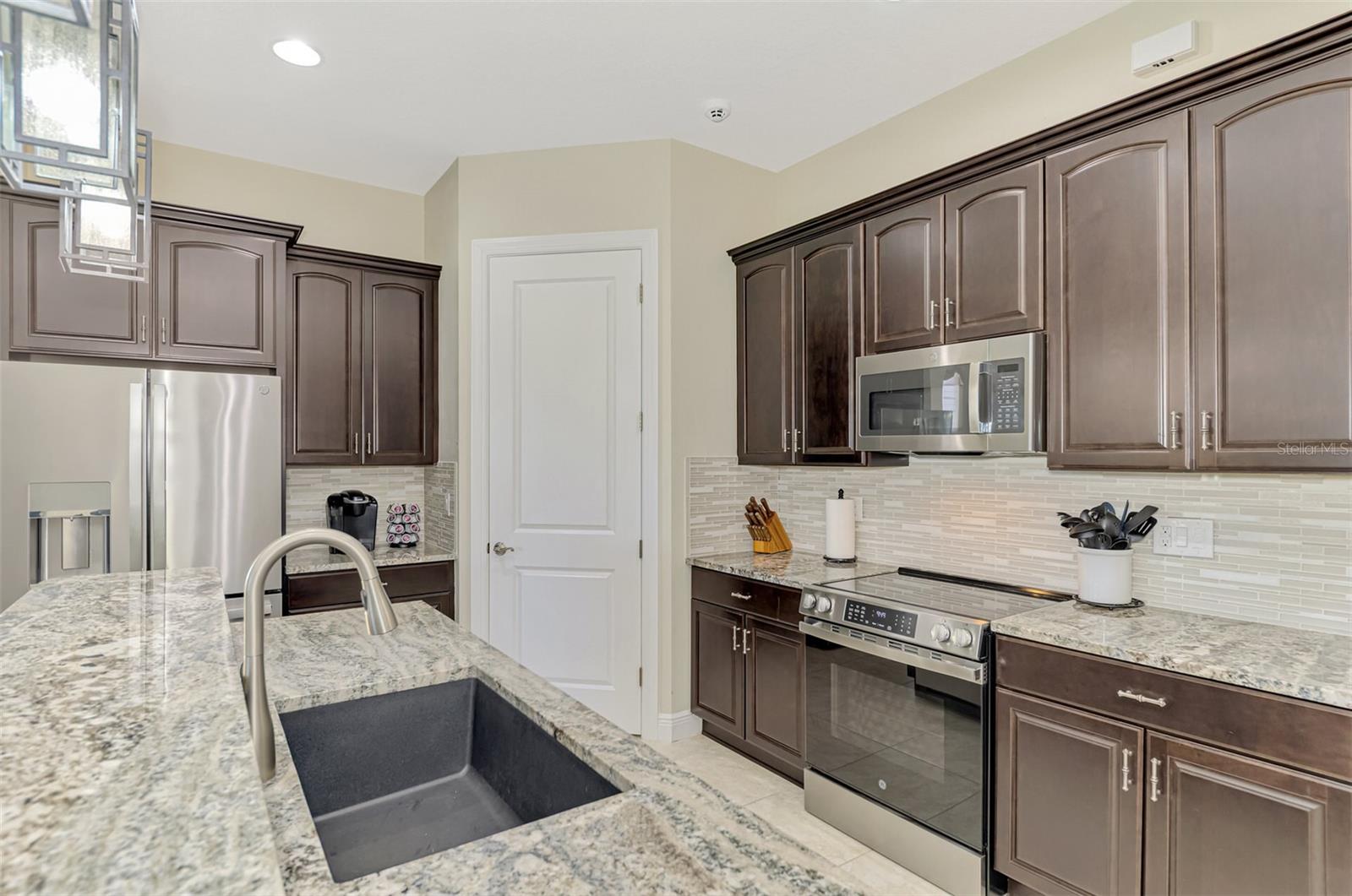 SARASOTA NATIONAL - Residential