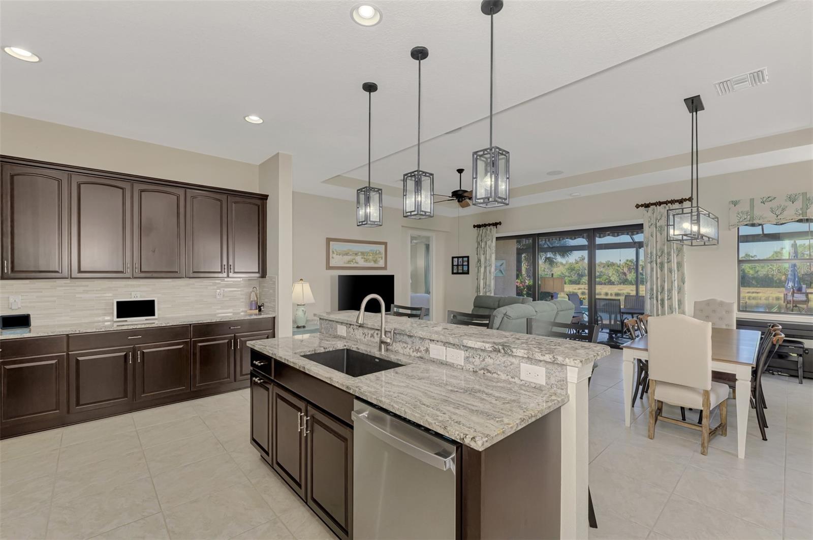 SARASOTA NATIONAL - Residential