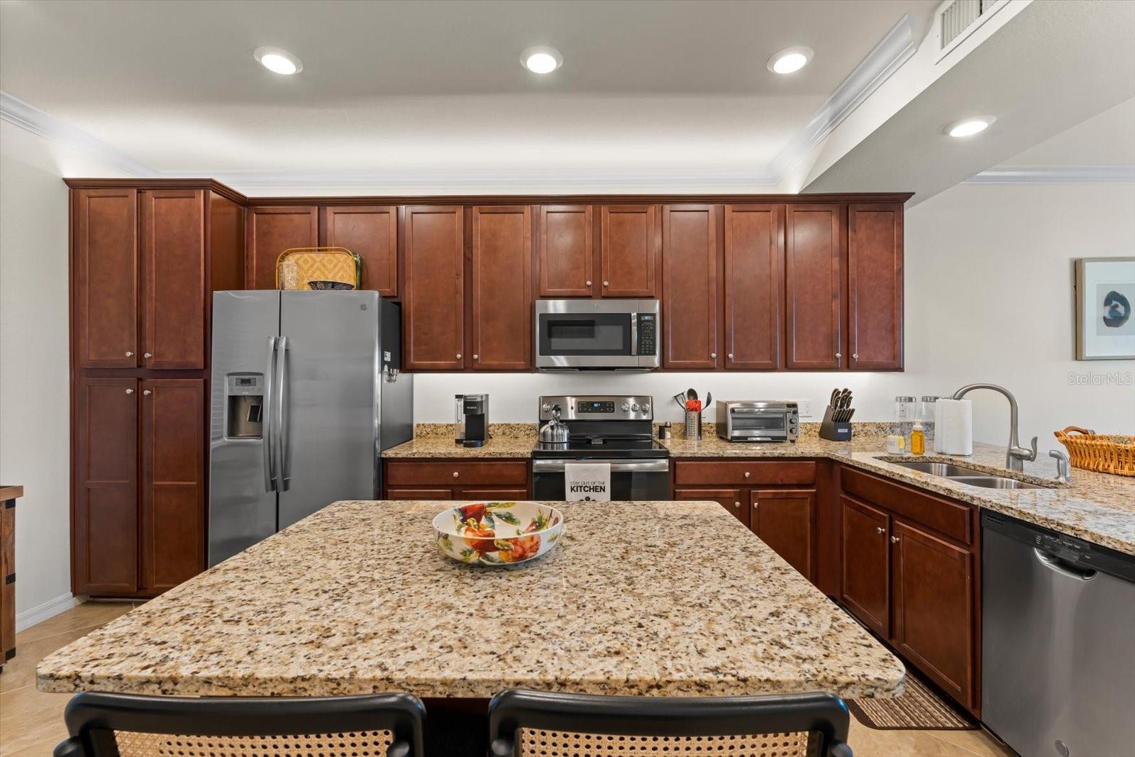 LAKEWOOD NATIONAL - Residential Lease