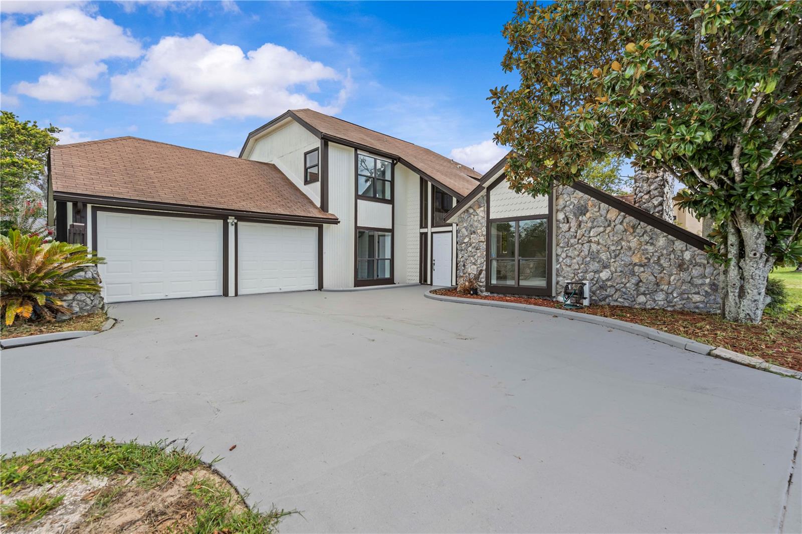 Completely Remodeled 4-Bedroom Beauty on a Corner Lot in Spring Hill – No HOA!
This stunning 4-bedroom, 2.5-bath, 2-car garage home has been fully remodeled from top to bottom and is move-in ready! Nestled on a spacious corner lot in a desirable, well-maintained neighborhood with no HOA, this two-story gem features soaring high ceilings, modern finishes, and a bright, open layout. The updated kitchen includes all appliances, with stylish cabinetry and plenty of space for entertaining. Enjoy the privacy and charm of this fantastic location, just minutes from schools, shopping, and parks. A rare find in beautiful Spring Hill—schedule your showing today!