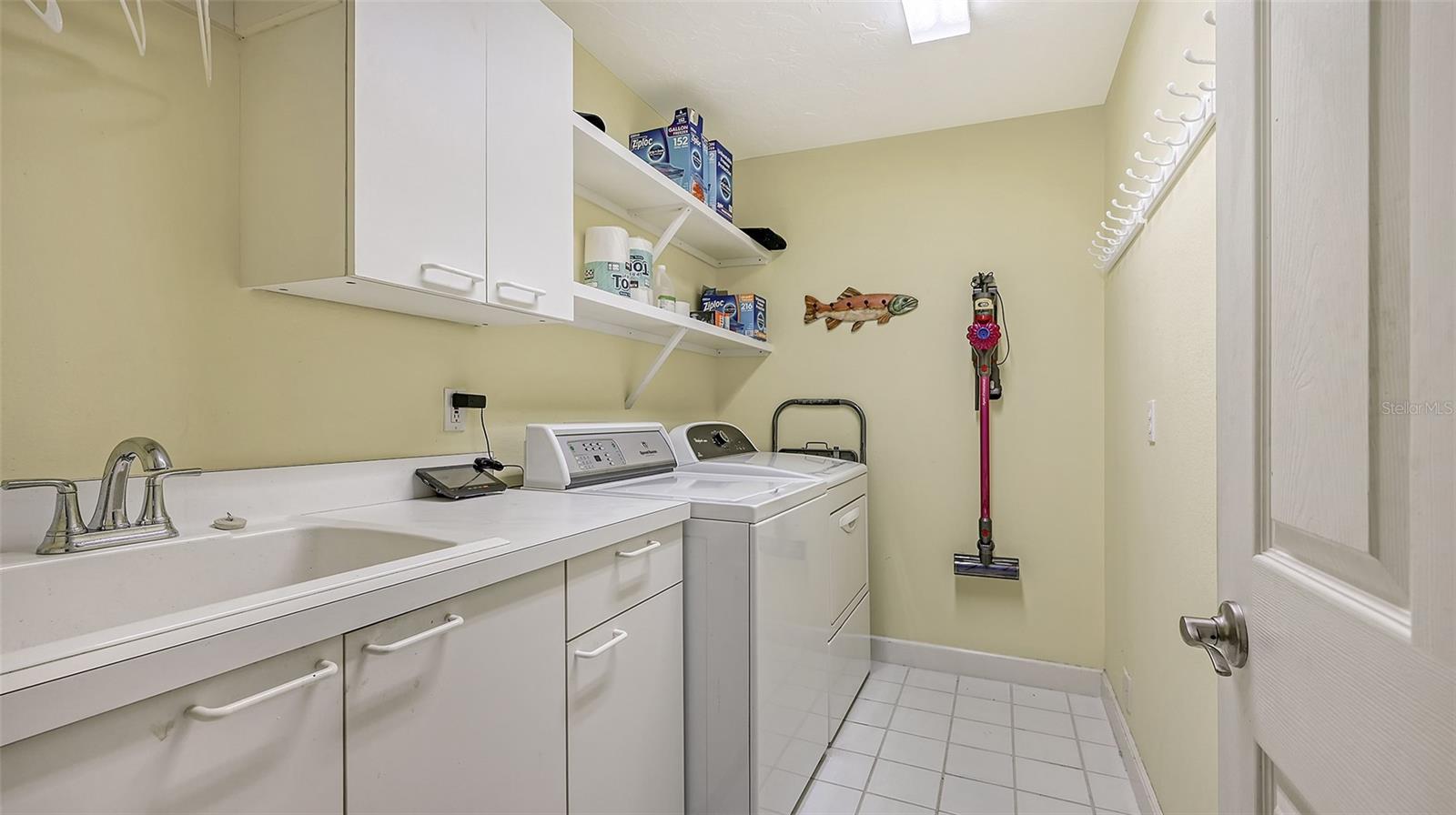 SOMERSET COVE - Residential