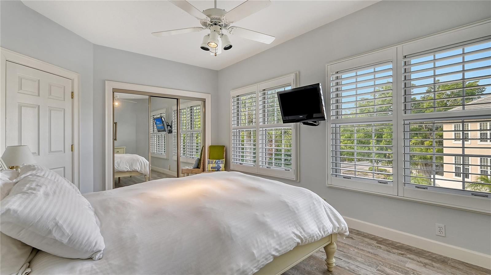 SOMERSET COVE - Residential