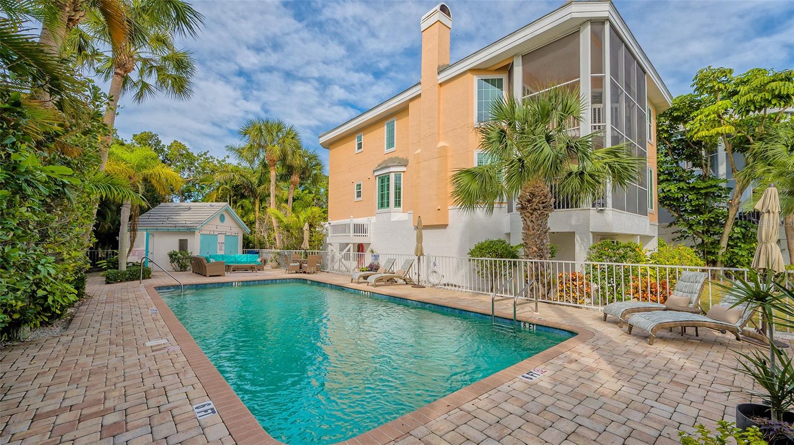 SOMERSET COVE - Residential