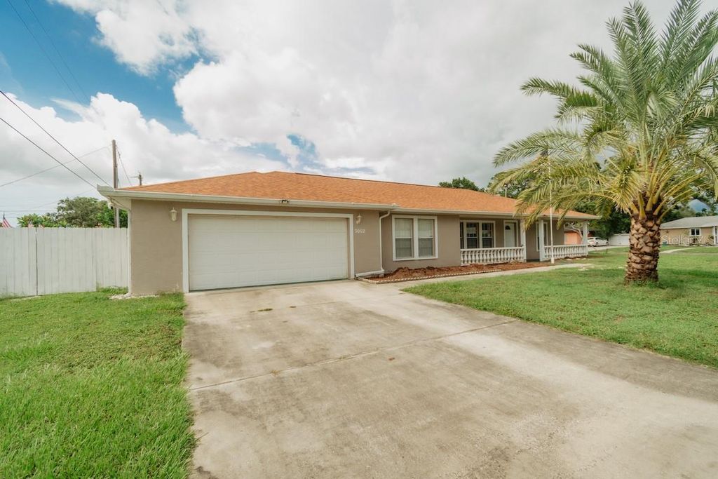 Photo of 3002 14th Avenue W, Bradenton, FL 34205 (MLS # TB8407374)