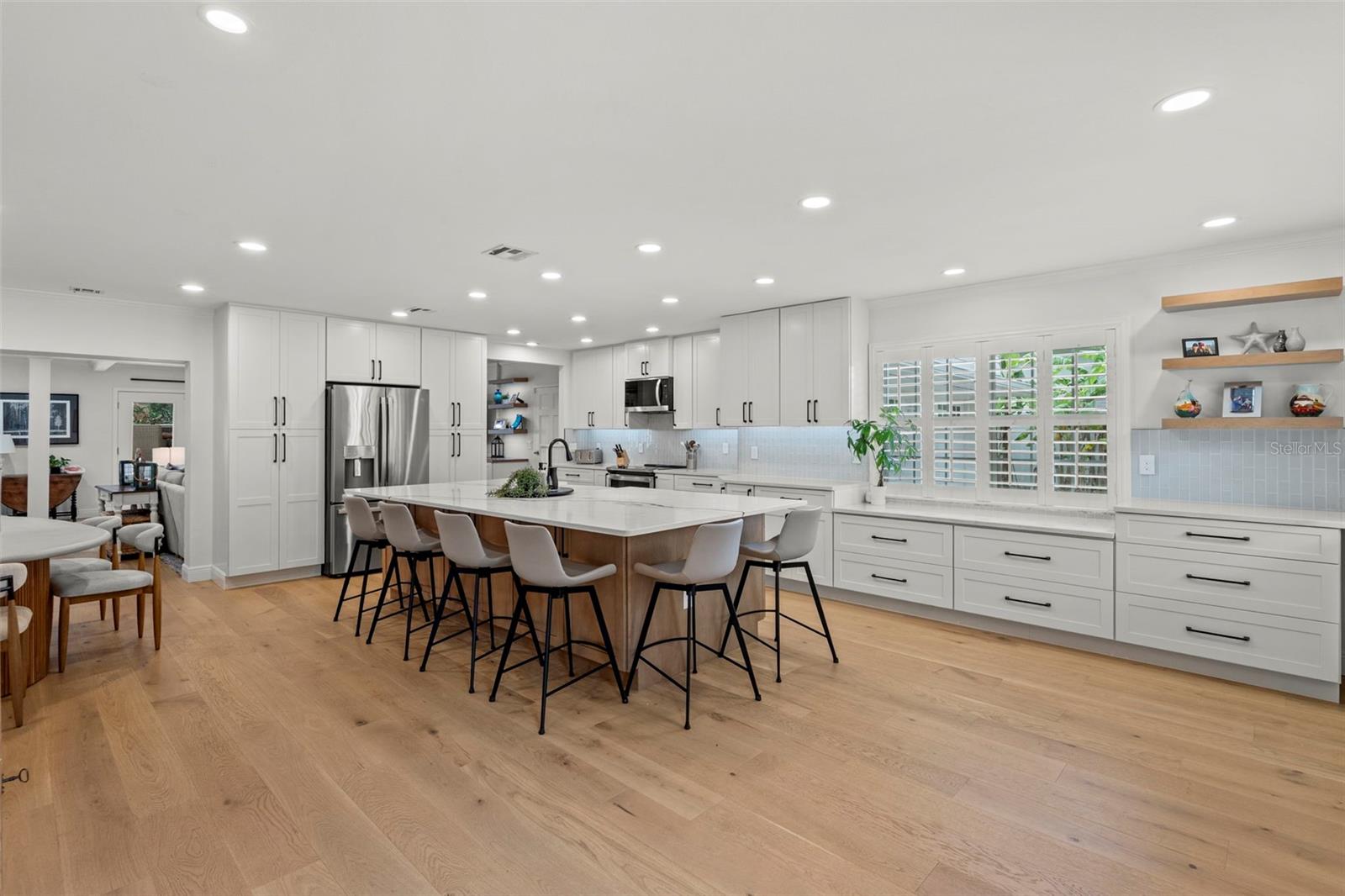 480 W DAVIS BOULEVARD