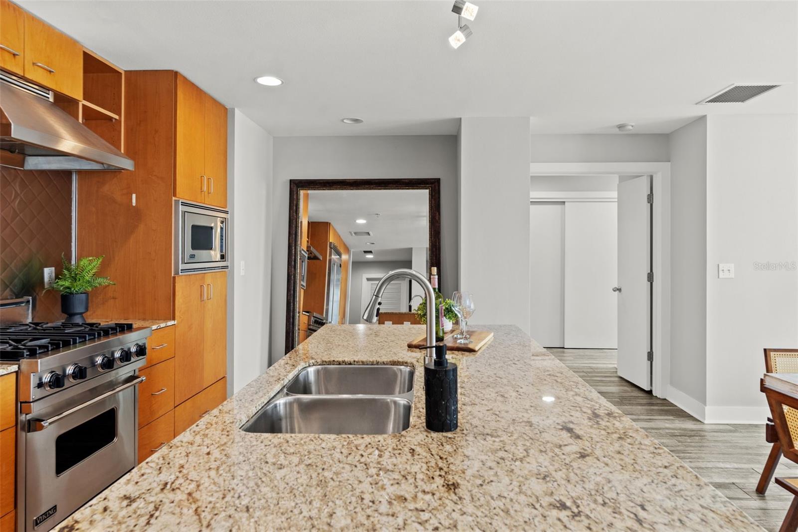 GRAND CENTRAL AT KENNEDY RESID - Residential