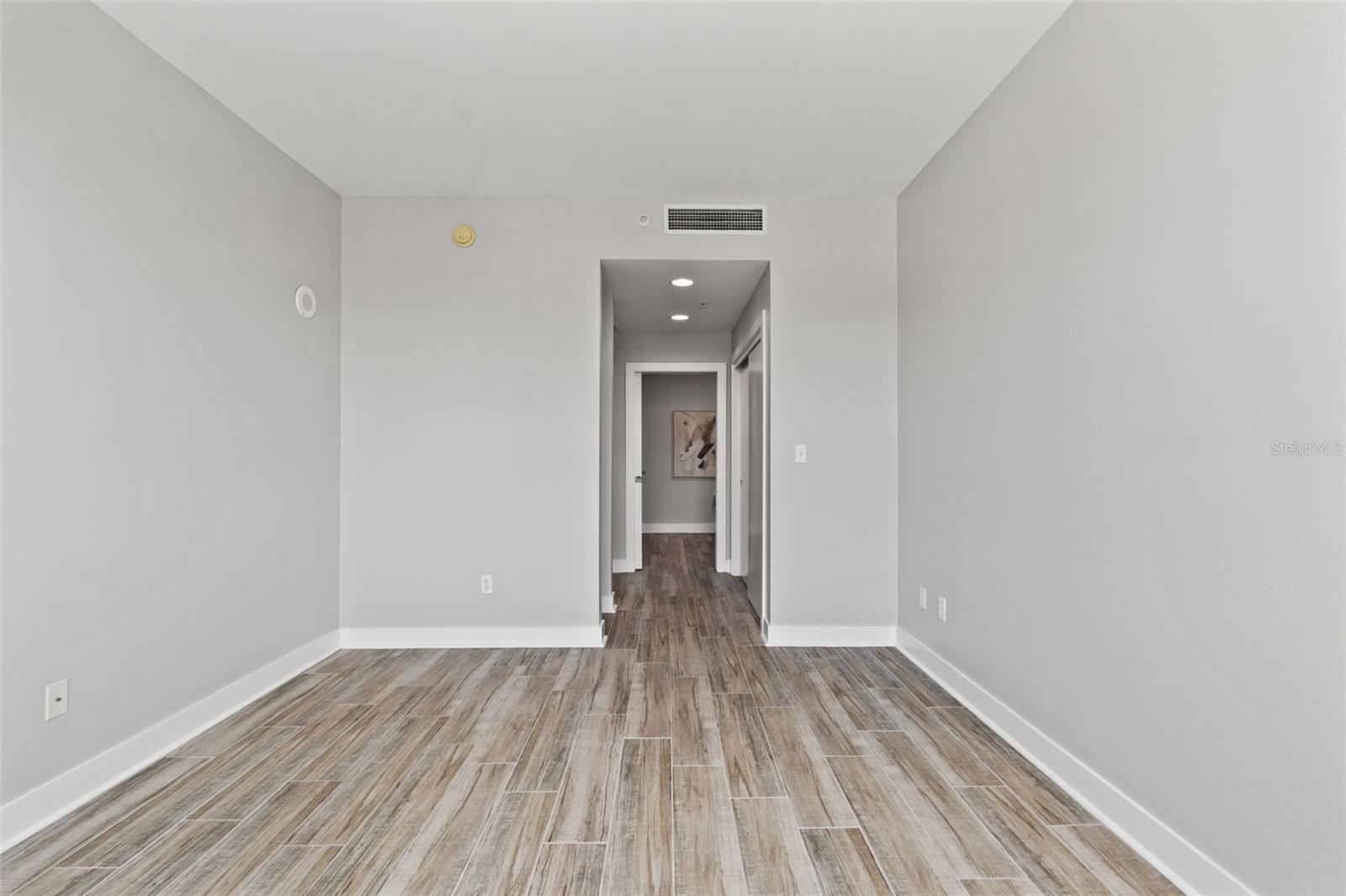 GRAND CENTRAL AT KENNEDY RESID - Residential