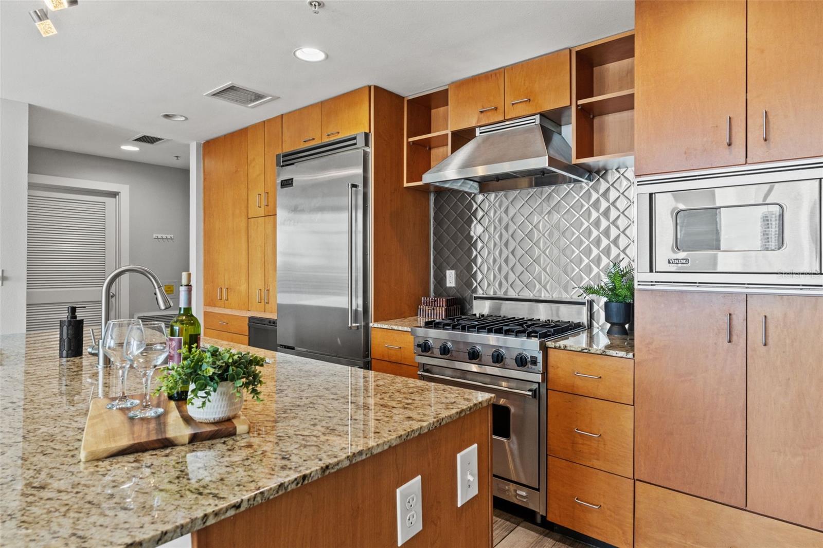 GRAND CENTRAL AT KENNEDY RESID - Residential