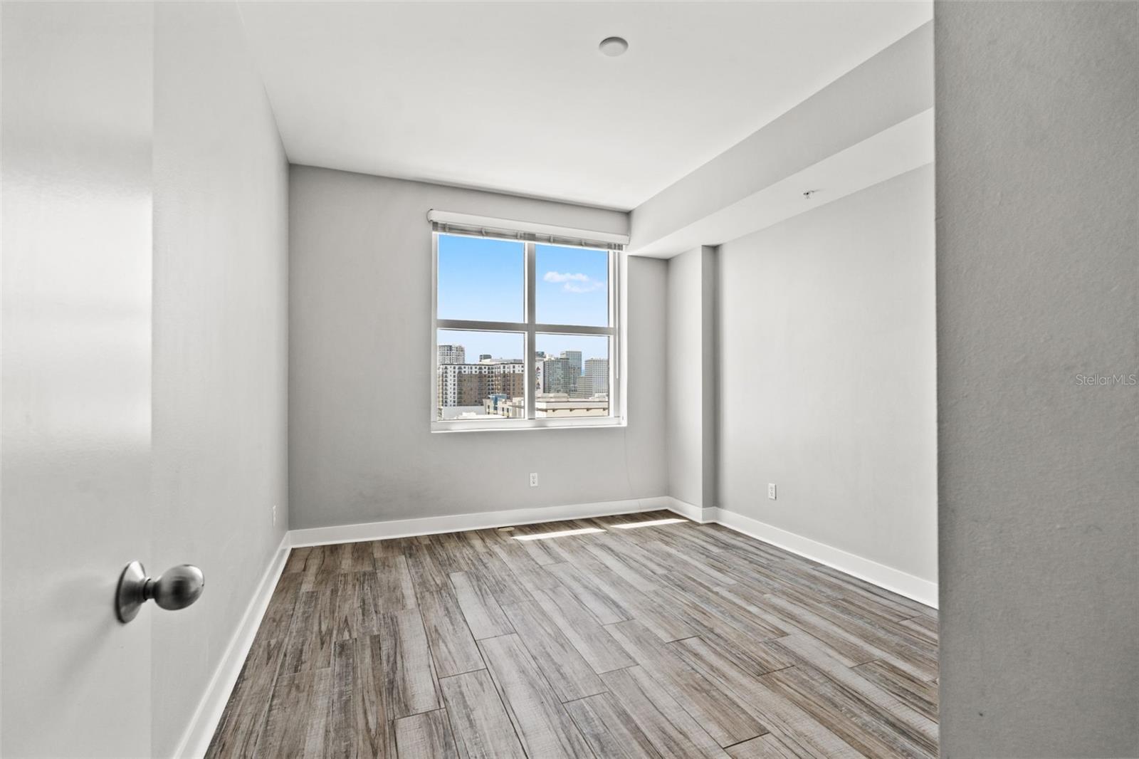 GRAND CENTRAL AT KENNEDY RESID - Residential