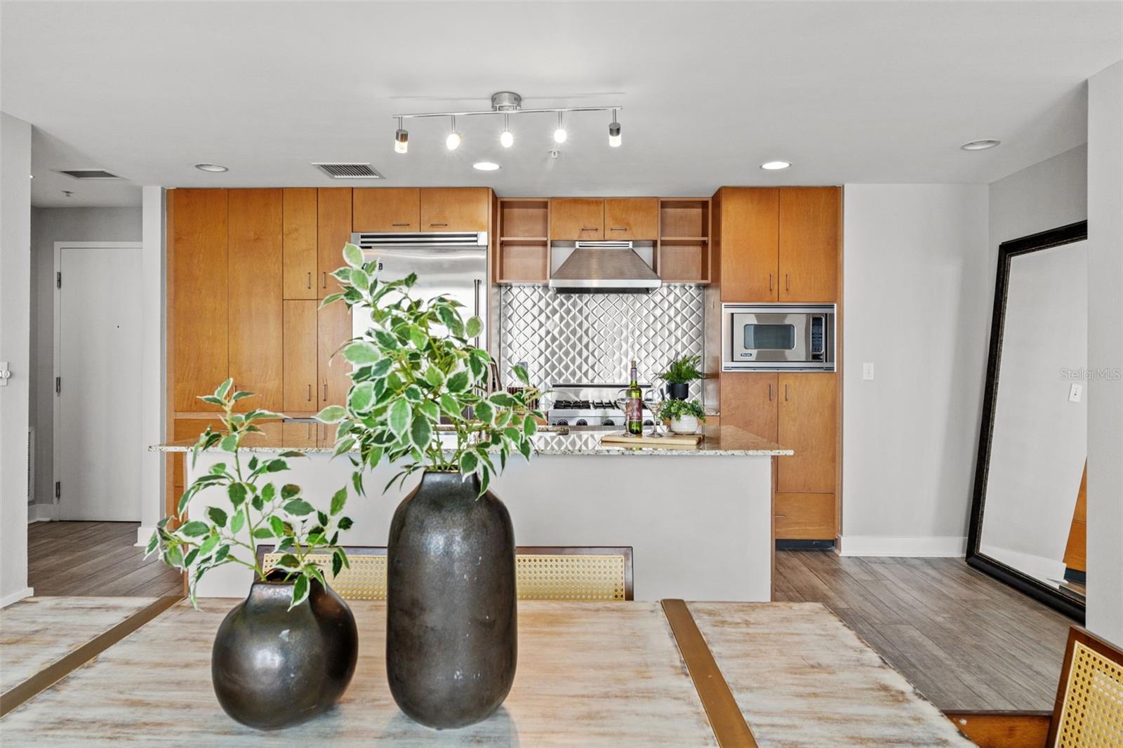 GRAND CENTRAL AT KENNEDY RESID - Residential