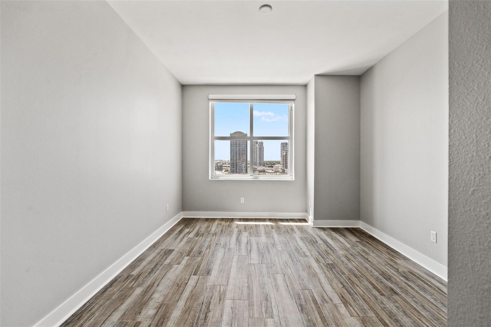 GRAND CENTRAL AT KENNEDY RESID - Residential