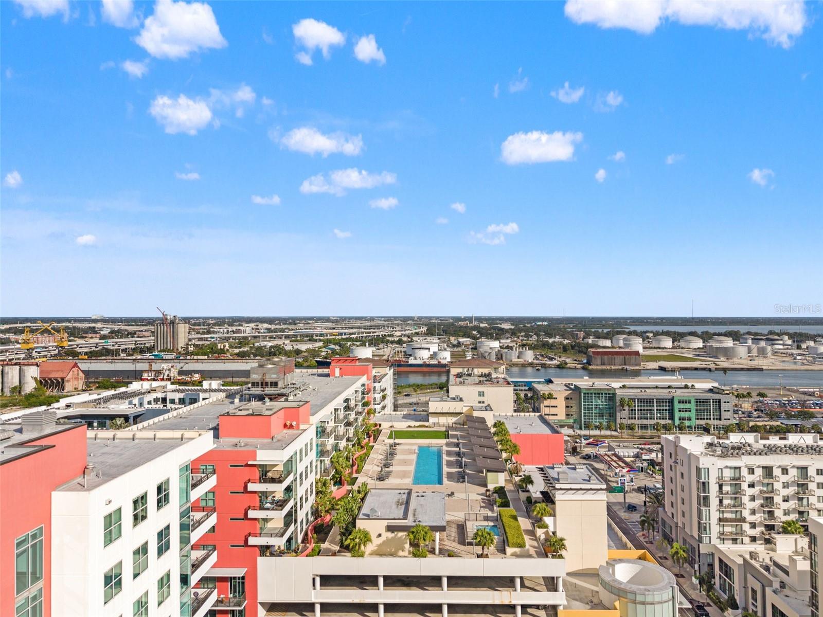 GRAND CENTRAL AT KENNEDY RESID - Residential