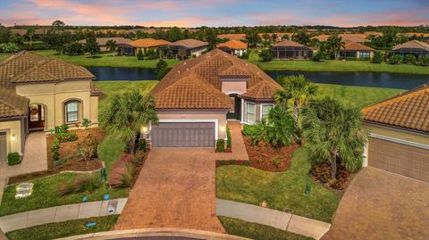 A home in PALMETTO