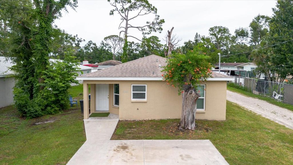Photo of 5723 5th Street E, Bradenton, FL 34203 (MLS # A4658859)