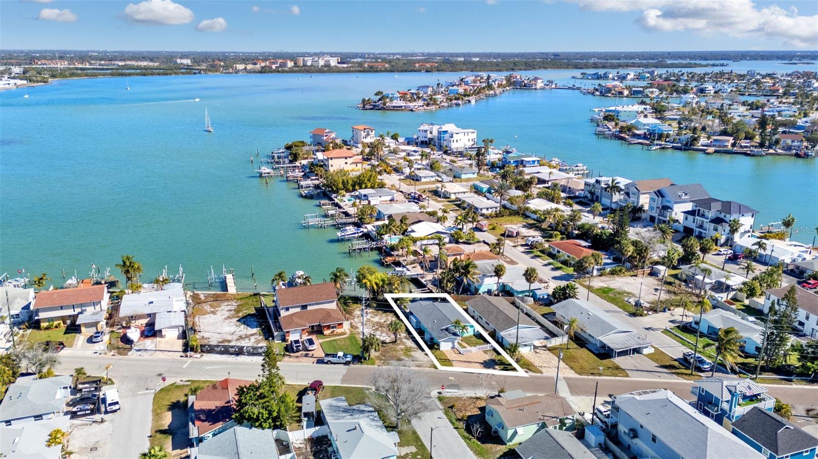 SUNNY SHORES - Residential