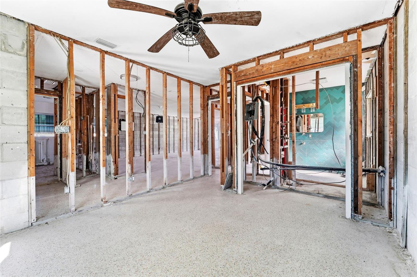 SUNNY SHORES - Residential