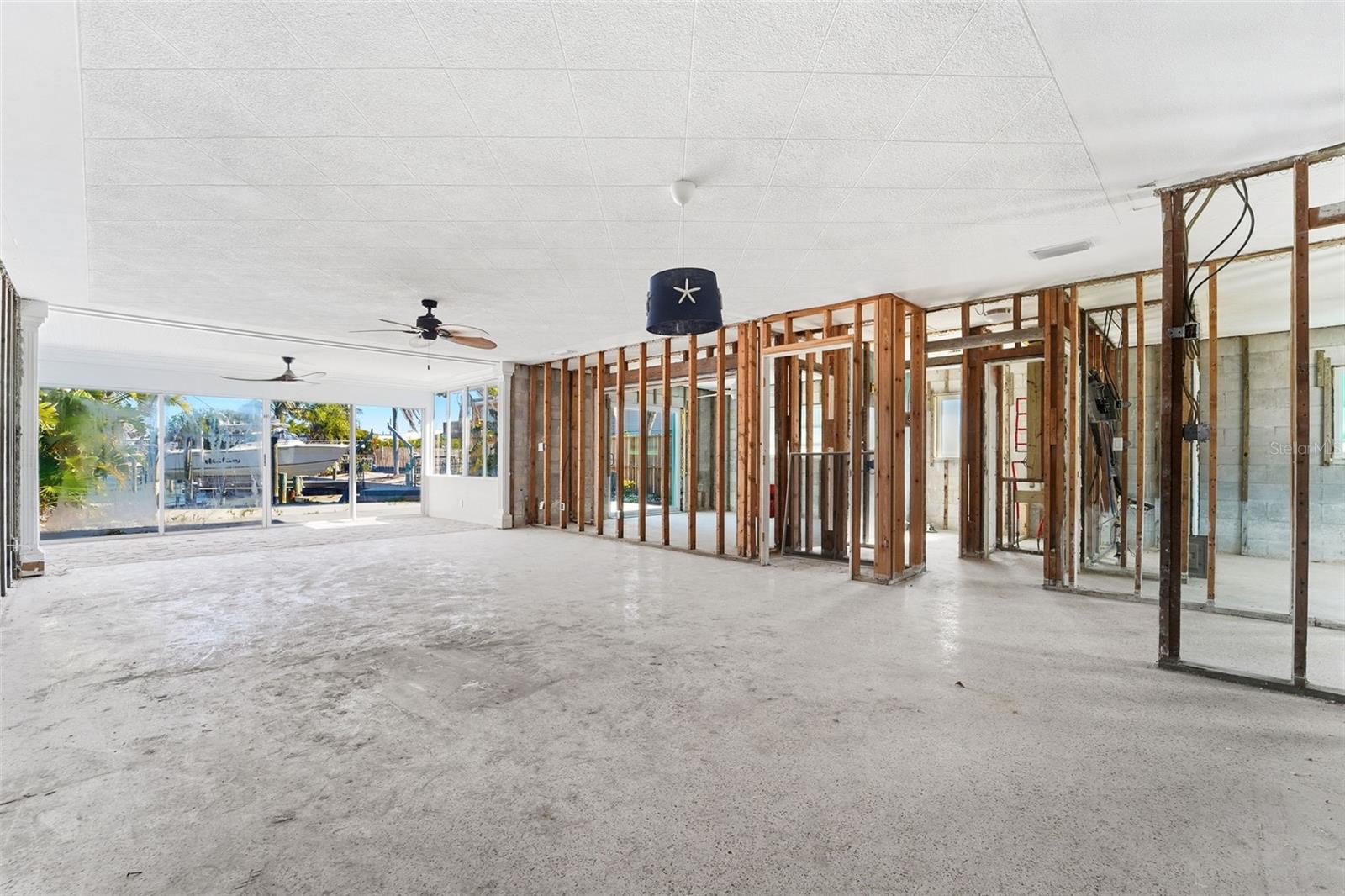 SUNNY SHORES - Residential