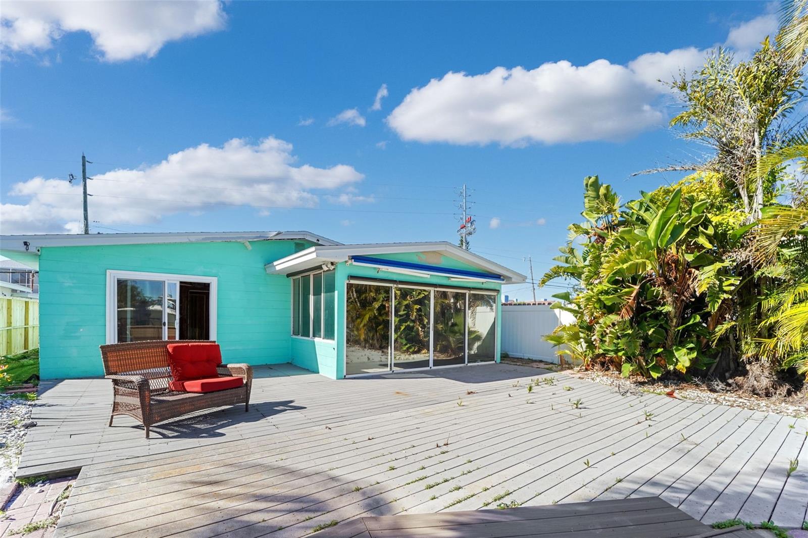 SUNNY SHORES - Residential