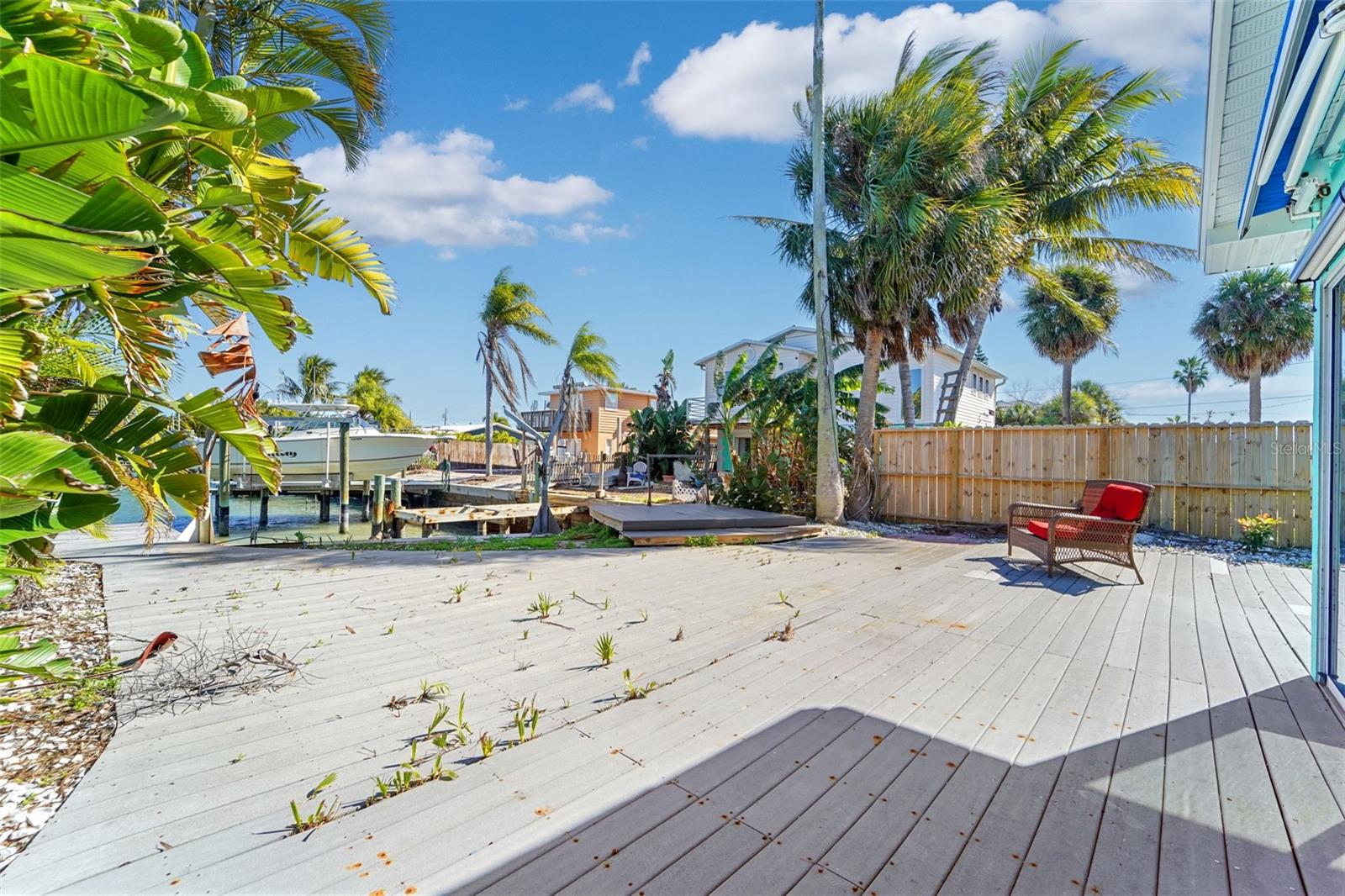 SUNNY SHORES - Residential